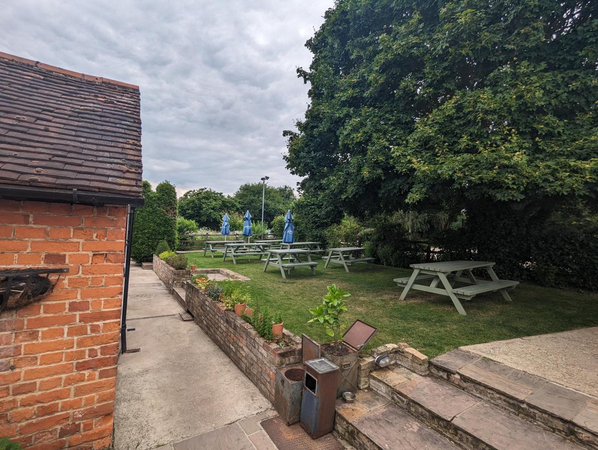 The Prince Of Wales Purleigh 外观 照片